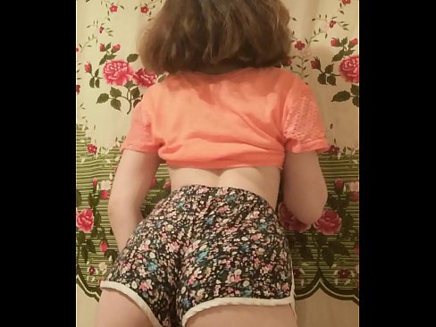❤️ Sexet ung babe laver en striptease ved at filme sine shorts på kamera ☑ Hjemmelavet porno at da.passiveincome1.ru ❌